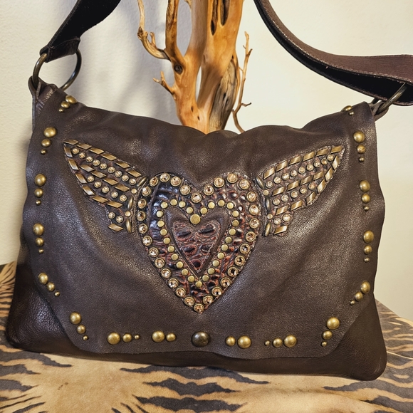 LEATHEROCK Swar. Emb. Wings Heart Handbag EUC - Picture 2 of 10